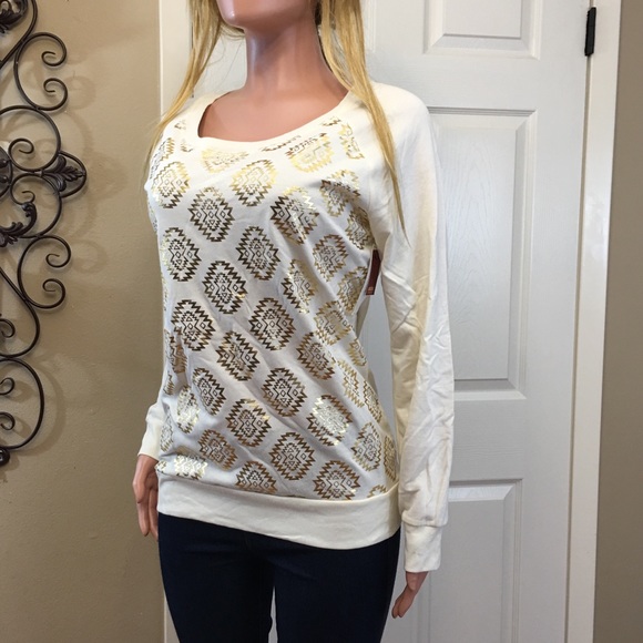 Sweaters - Cream and gold sweater